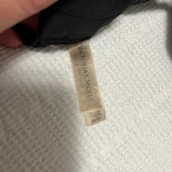 Victoria’s Secret halter swim top 36DD - Picture 2 of 2